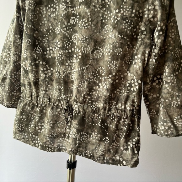 Columbia Patterned Button-down Shirt - Small - Picture 3 of 16